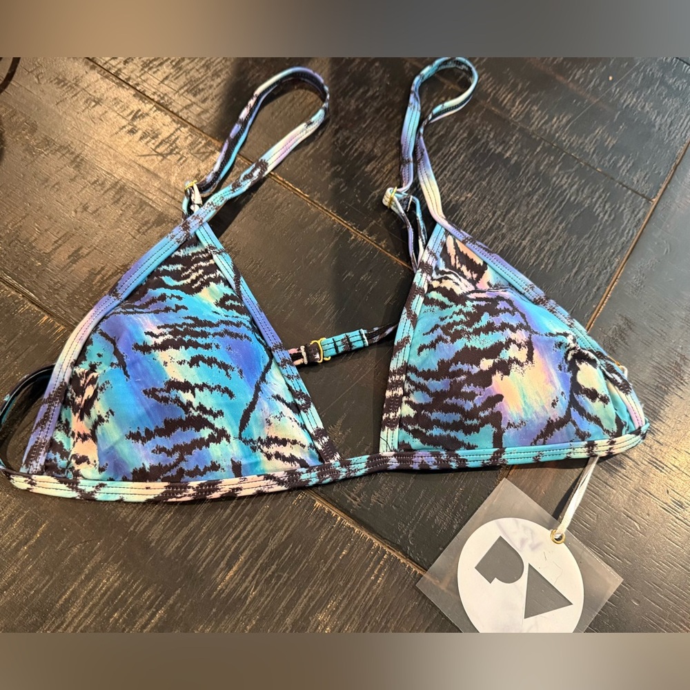 Perfect Vacation Vibrant Blue and Black Bikini Top Size Medium NEW